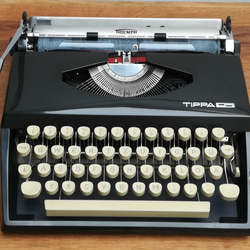 TRIUMPH TIPPA トライアンフ ティッパ タイプライター - メルカリ