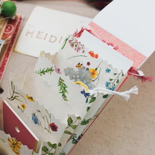 ヴィンテージ 洋書 9冊 オマケ付 まとめ売り ジャンクジャーナル ヴィンテージ 洋書 9冊 オマケ付 まとめ売り ジャンクジャーナル 2025