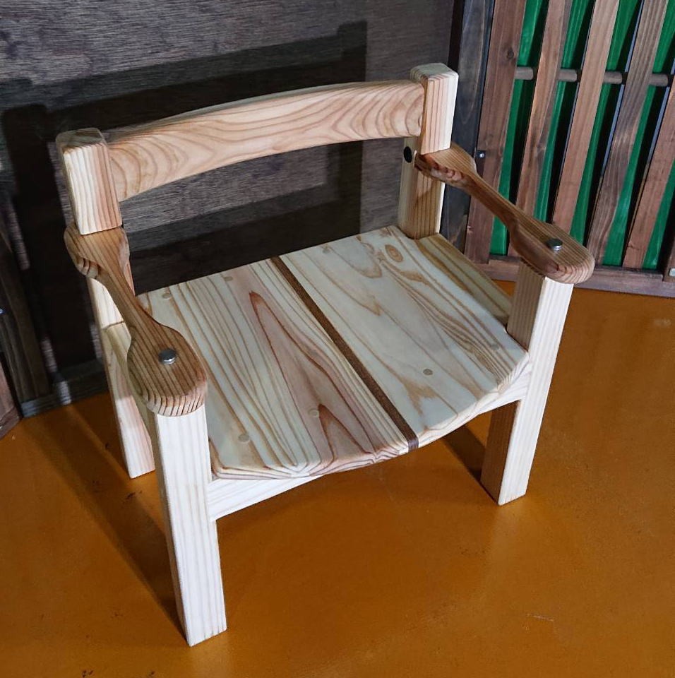 数量限定ハンドメイド2019　秋田杉キッズチェア