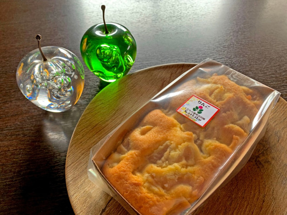 北海道の果樹園直営「りんごパウンドケーキ」 1枚目の画像