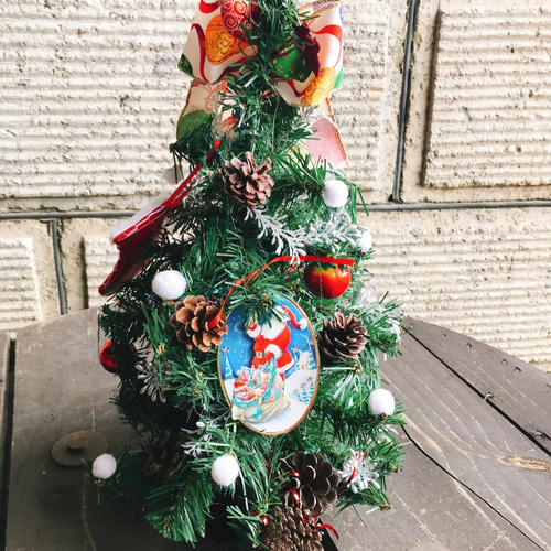 クリスマスツリーリース HAPPY HOLIDAY Amazon.co.jp: クリスマス ツリー デコレーション リース、クリスマス