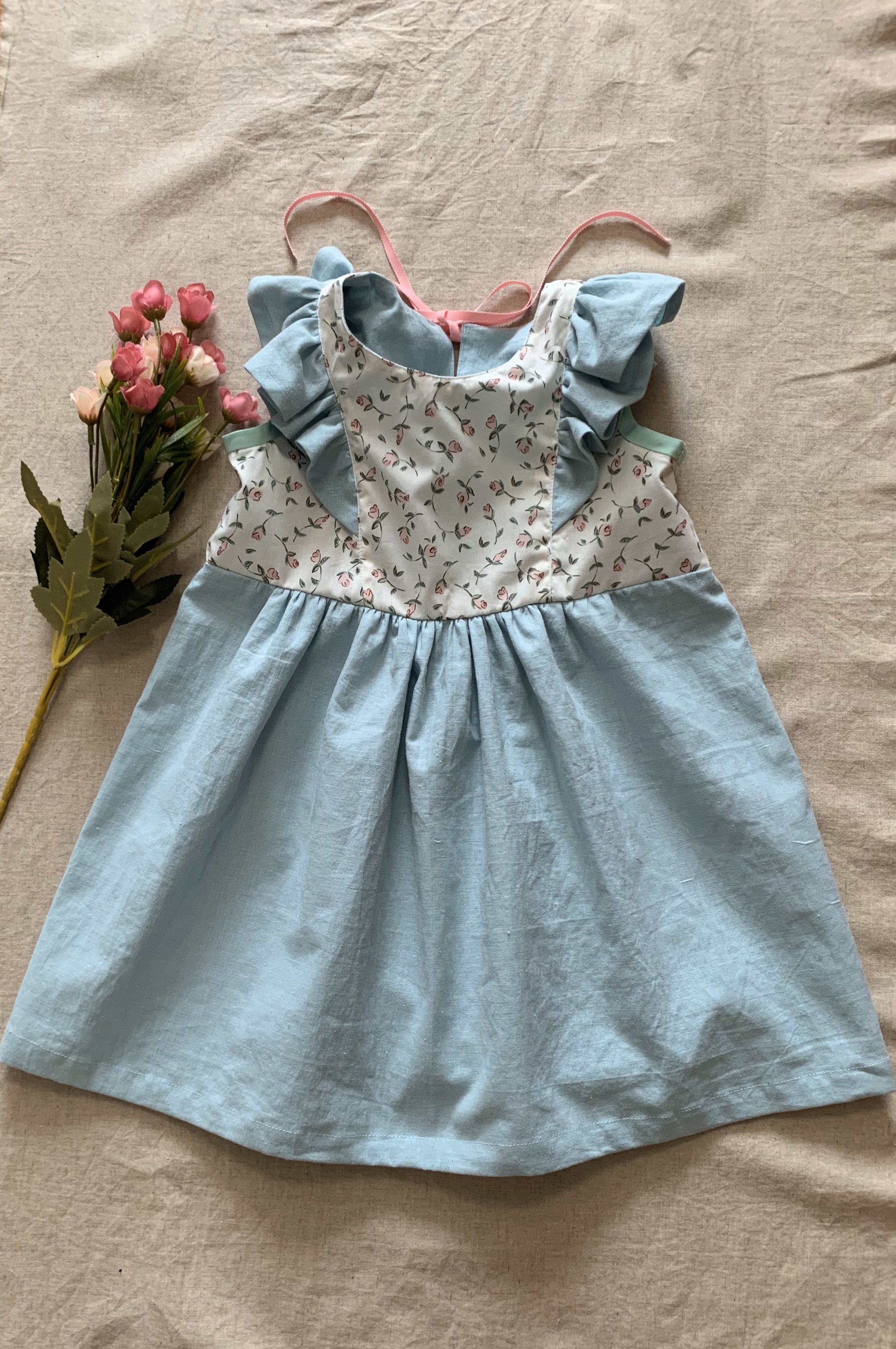 ミントグリーンフリルワンピース