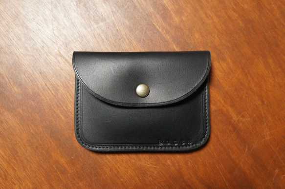 ヌメ革製 シンプル 大きい カード入れ ブラック コインケース 小銭入れ 財布 本革 BC6 1枚目の画像