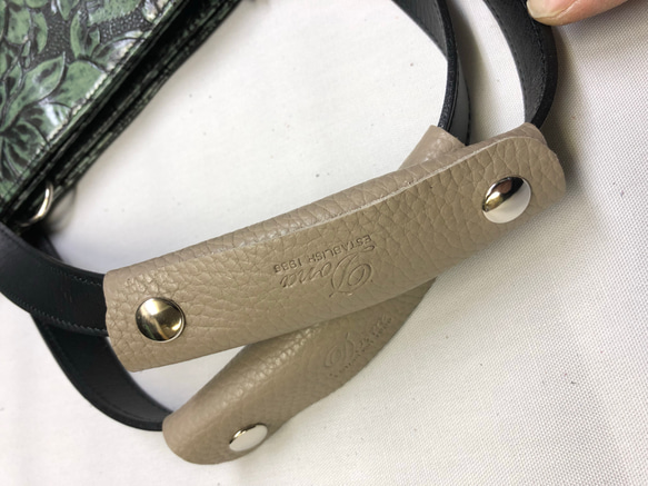 KIKUKIKU様ご専用です。ハンドバッグ  leatherハンドルカバー 4枚目の画像