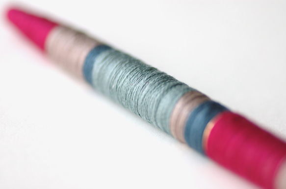 フランス製刺繍糸による小さな色調表現™『Mom's Umbrella』 3枚目の画像
