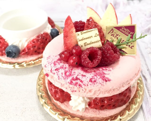 ◆フェイクスイーツ◆ホワイトローズ＆ベリーの♡マカロン＊リスケーキ◆リアルサイズ マカロンケーキ小物入れ ピンクベリータイプ フェイクスイーツ その他