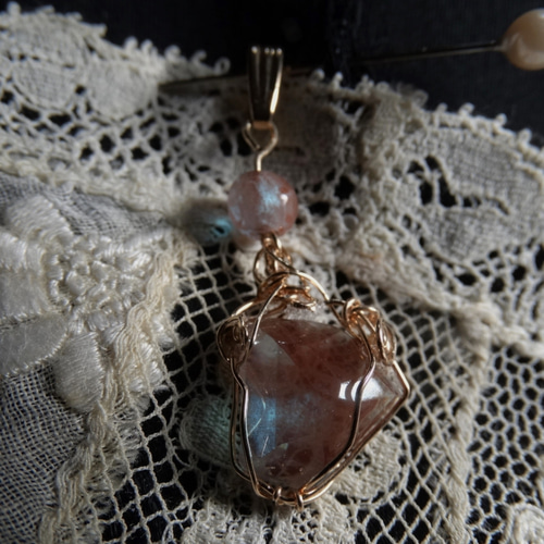 アンティーク？ヴィンテージのサフィレット ペンダントトップ アンティークサフィレットのペンダントトップ ネックレス・ペンダント