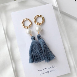 navy tassel × pearl  pierce / earring 2枚目の画像