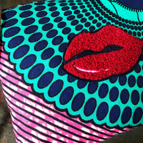 african fabric porch (lips) 2枚目の画像