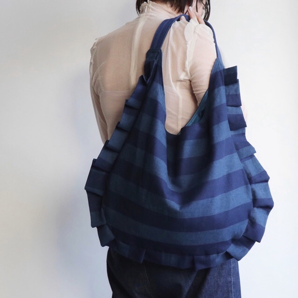 stripe frill bag (blue & blue) 1枚目の画像