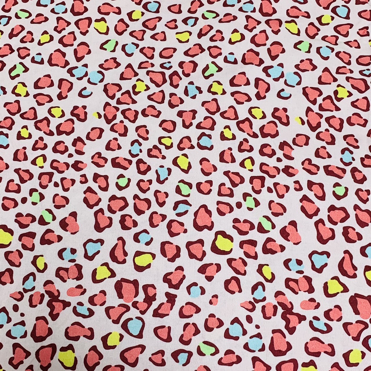 iroca 「ヒョウモン」 小紋 個性的 レオパード ポリエステル 青みピンク系 iroca 「ヒョウモン」 小紋 個性的 レオパード ポリエステル