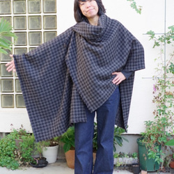 【男女兼用アウター】ウール素材羽織ポンチョ　千鳥格子黒＆グレー　和装やママコートにも 3枚目の画像
