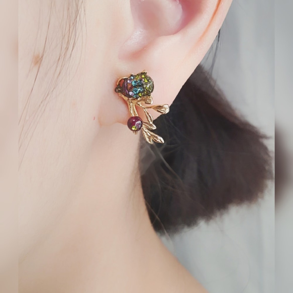 聖甲蟲/石榴石果實clip earring /可當耳骨夾/可訂穿式抗敏鋼耳針耳環 第2張的照片