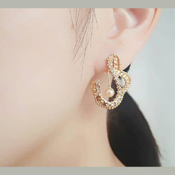 晨光下採摘一枚。○°微甜碗豆莢  earring ～可訂製夾式耳環 第1張的照片