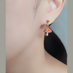 蘑菇earring~可訂製夾式耳環/蘑菇色/金屬色 第2張的照片