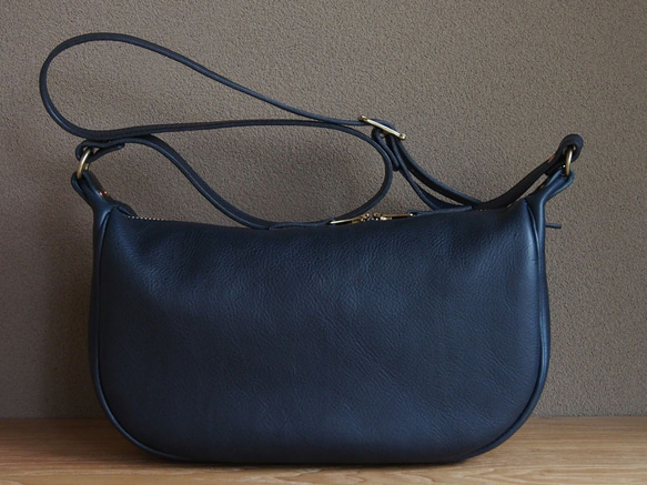 fastener shoulder bag (navy) - ファスナーショルダーバッグ（ネイビー） 1枚目の画像