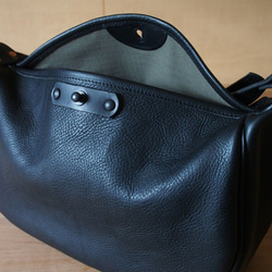 flap shoulder bag nero - フラップショルダーバッグ（ネロ　ブラック） 8枚目の画像