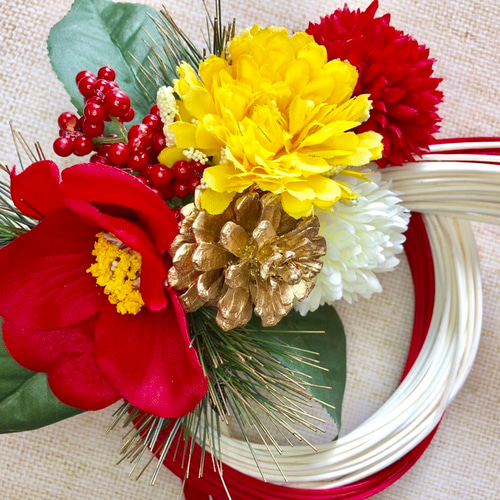 紅白水引飾りと白椿のお正月飾り☆しめ縄飾り☆玄関リース 太っ腹 