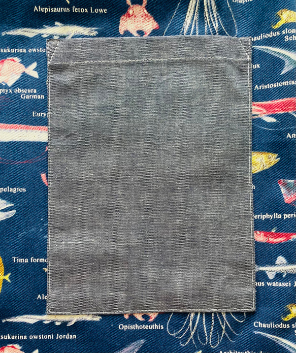 深海魚柄☆120〜130こどもエプロン、三角巾、巾着の3点セット 4枚目の画像