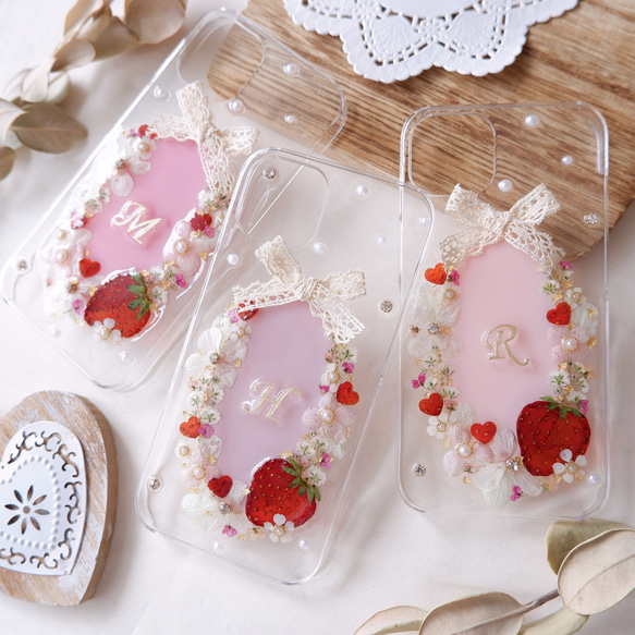 ❁文字入れ❁ いちごとお花のリース❁.*・ﾟドライフラワーiPhone