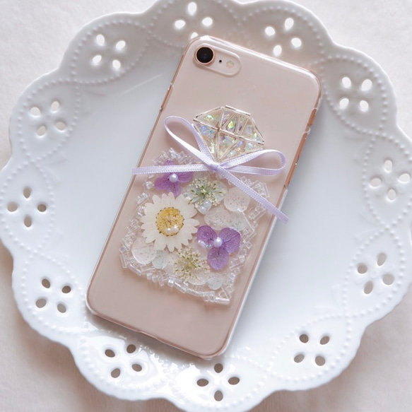 お花の詰まった香水瓶❁.*･ﾟラベンダー スマホケース【iPhone専用ページ】 1枚目の画像