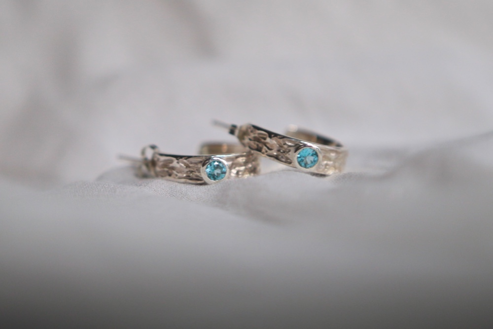 11月誕生石⭐︎ブルートパーズ⭐︎リングのようなピアス