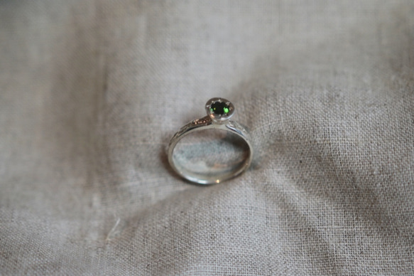 Green Tourmaline/ halo ring⭐︎グリーントルマリン御光留めリング 5枚目の画像