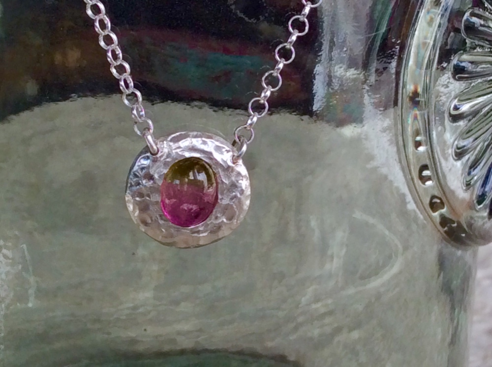 バイカラートルマリンのシルバーネックレス