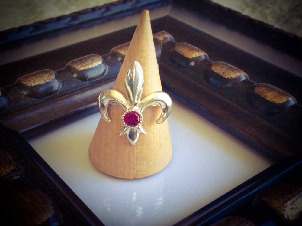 ルベライトトルマリンの百合紋章リング