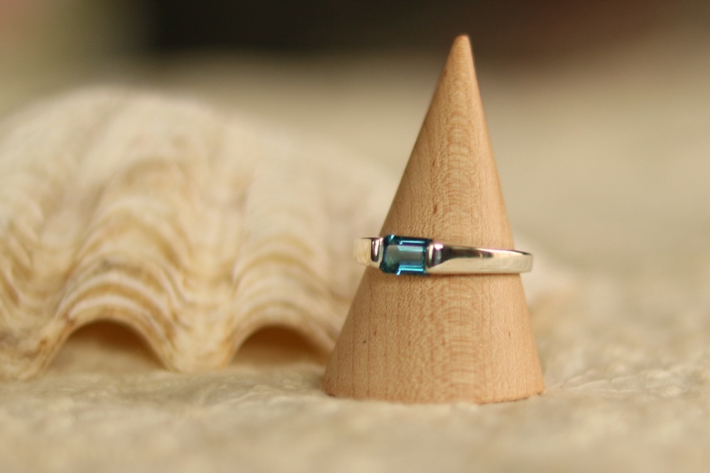 ブルートパーズのタンクリング