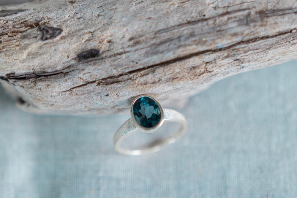 ［再販］深海の色☆ロンドンブルートパーズのシンプルリング