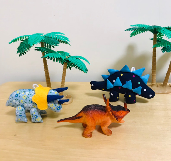 送料無料！恐竜 ☆まとめてお得！全種類 ガーランド 布 おもちゃ アンキロサウルス トリケラトプス　 10枚目の画像