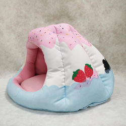 暖屋-草莓剉冰 貓窩 寵物床 第3張的照片