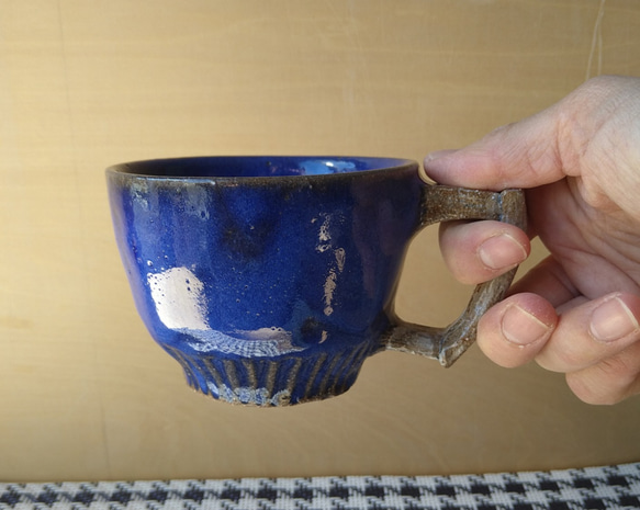 鮮やかなコバルトブルーのコーヒーカップⅢ 3枚目の画像