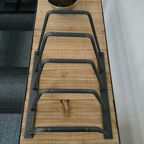 ブックスタンド アイアン シンプル 丸棒 溶接 曲げ オシャレ