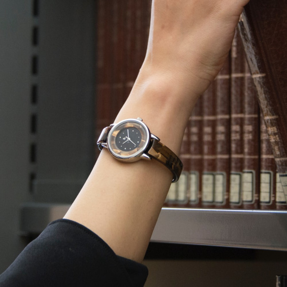 腕時計 鯖江バングルウォッチ スモールフェイス ゴールドモザイク 3枚目の画像