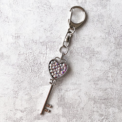 Swarovski ハート型キーホルダー 箱付き Swarovski ハート型キーホルダー 箱付き