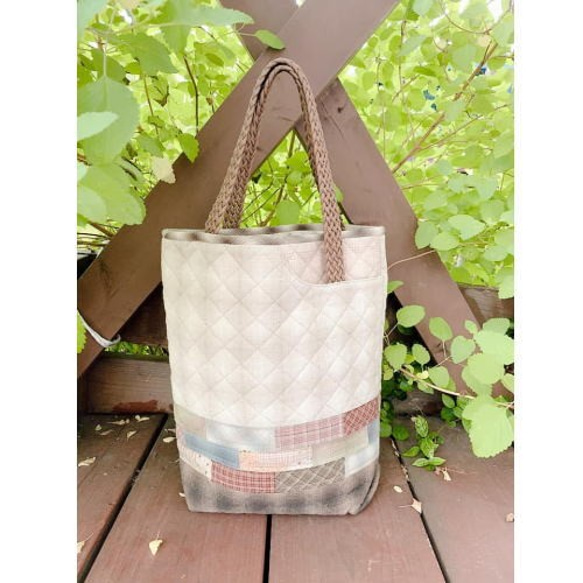木の持ち手のキルトバッグ アートなバッグ♡】///slash quilt collection｜tote bag &