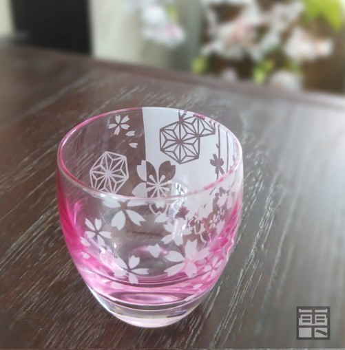 桜の冷酒グラス withネコ