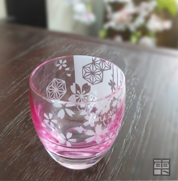 桜の冷酒グラス withネコ 1枚目の画像