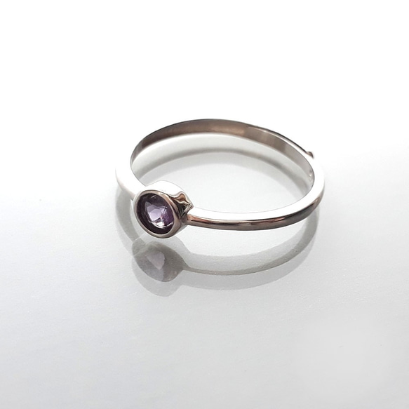 925銀白金 紫水晶Amethyst包鑲戒指4mm 第2張的照片
