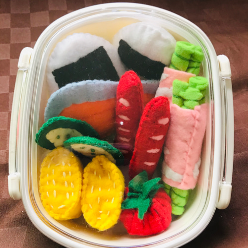 ☆受注生産☆フェルトおままごと かわいいお弁当箱セット②