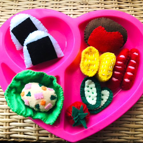 ☆受注制作☆フェルト おままごと ハンバーグセット おにぎり・卵焼き