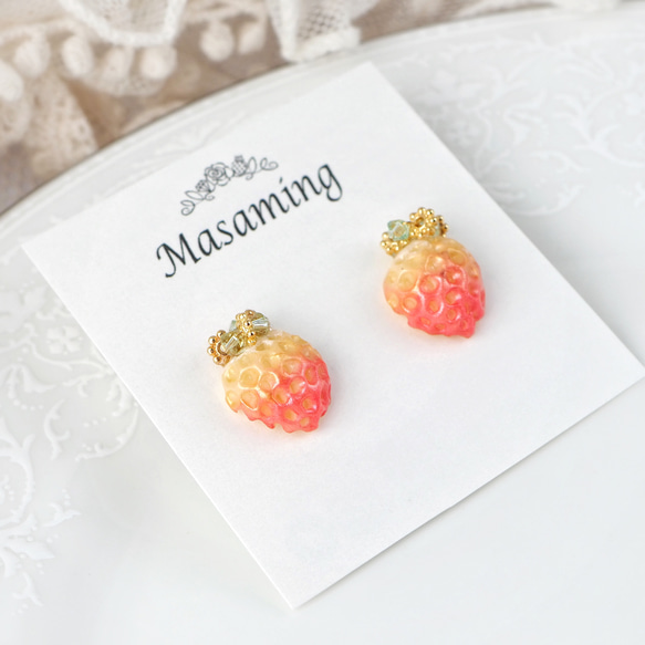 プリンセス赤いちごの耳飾り（受注生産） 2枚目の画像