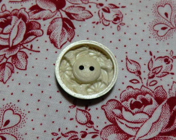 セルロイドバフボタン（ブラック✕ホワイト） 2枚目の画像