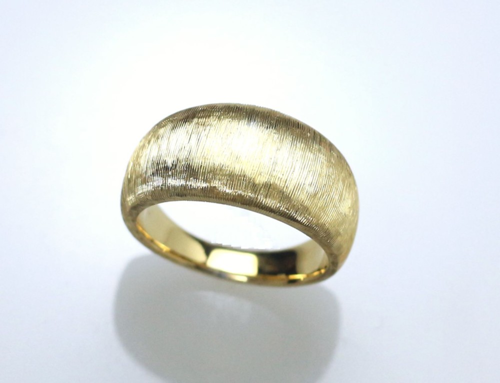 K18YG ドームリング(シルクサテン仕上げ)