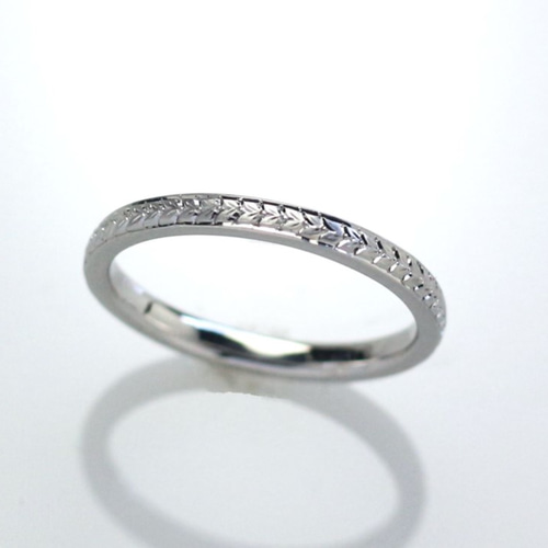 プラチナ900 手彫りリング　サイズ11 Pt900 手彫りリング(月桂樹) 2mm幅 指輪・リング Atelier Ozaki 通販