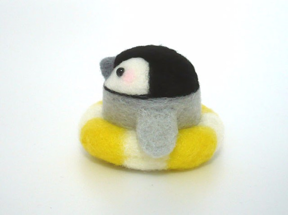 立トリ No.04 うきわ付きペンギン（イエロー） 3枚目の画像
