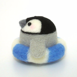 立トリ No.05 うきわ付きペンギン（ブルー） 3枚目の画像
