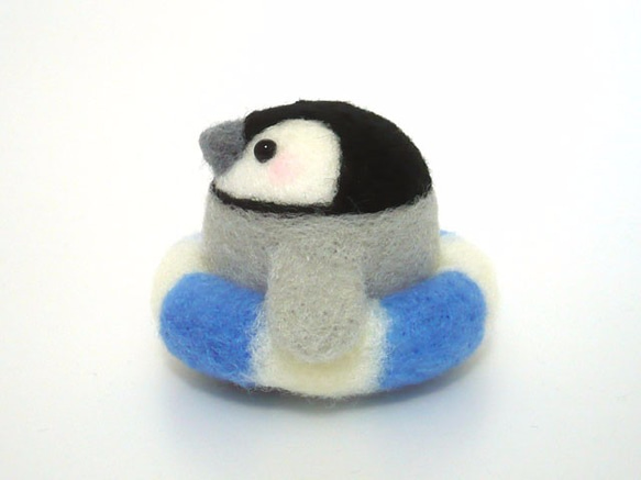 立トリ No.05 うきわ付きペンギン（ブルー） 3枚目の画像